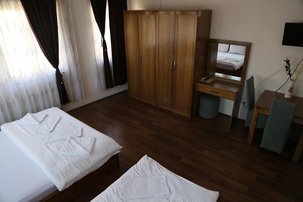 Hotel Antika พริเซรน ห้อง รูปภาพ